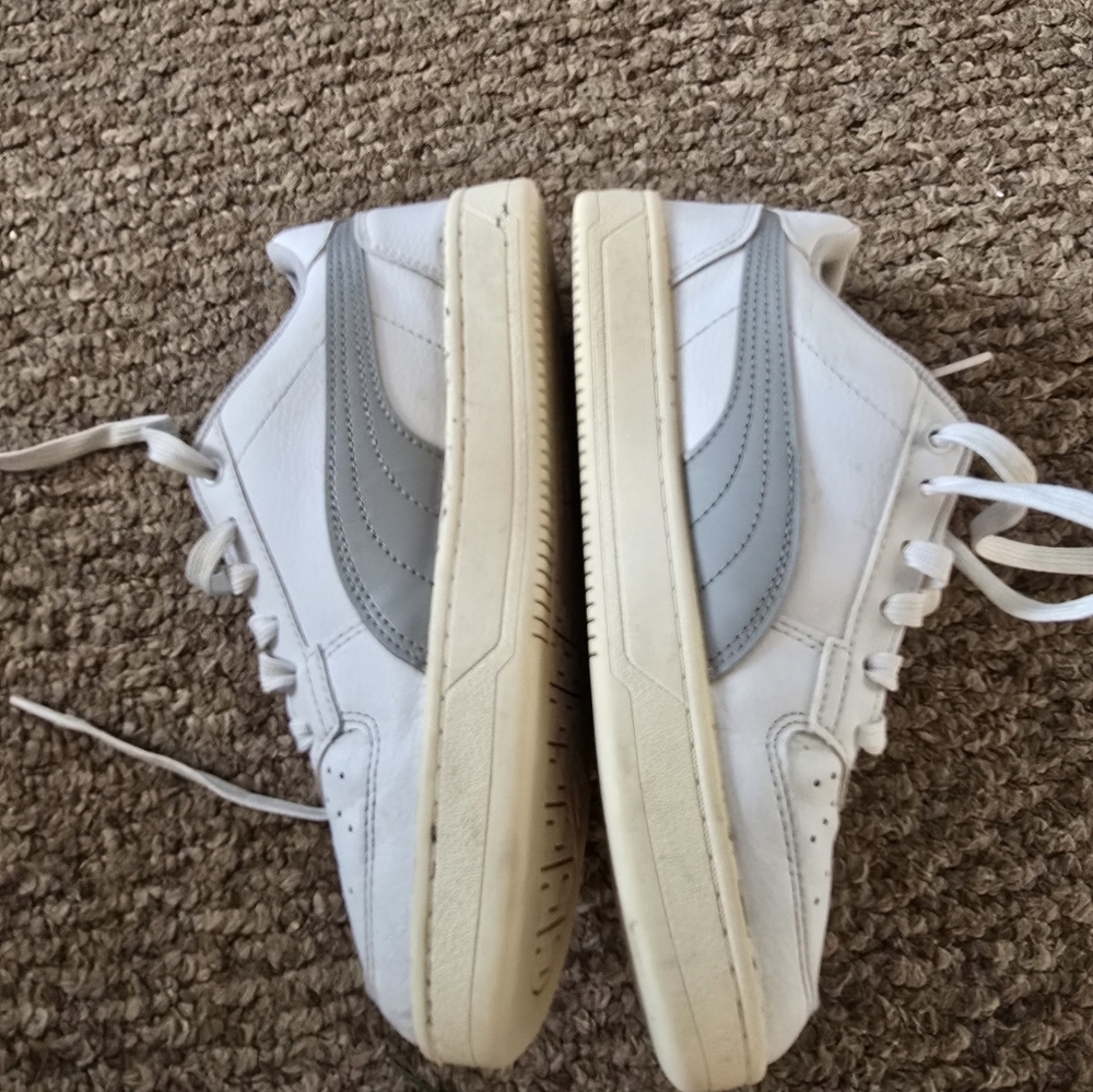 Puma Kids White and Gray Sneakers - Picture 2 of 4